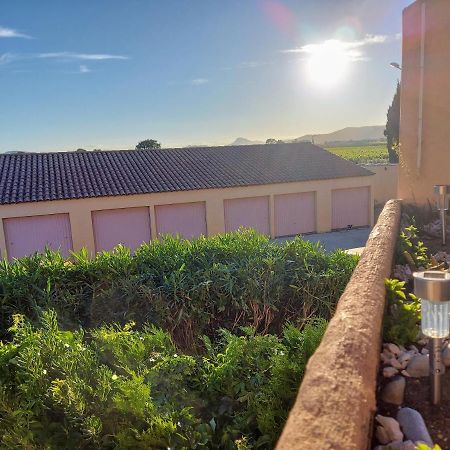 Coquet Studio Avec Belle Terrasse La Londe-les-Maures Exterior foto